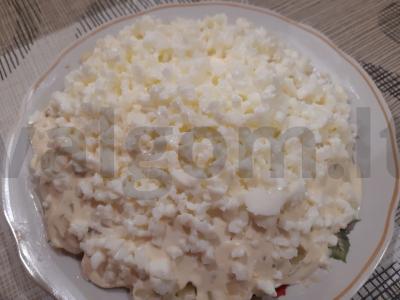 Skanios salotos "Bride" su rūkyta vištiena Žingsnis 6