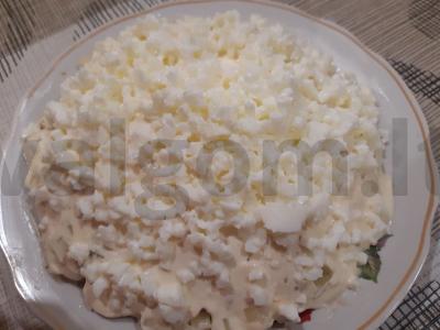 Skanios salotos "Bride" su rūkyta vištiena pagrindine nuotrauka