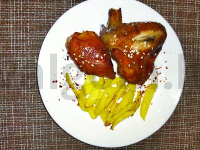Vištiena sojų padažo marinate su medumi orkaitėje pagrindine nuotrauka