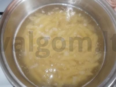 Makaronų troškinys pietums arba pusryčiams Žingsnis 1
