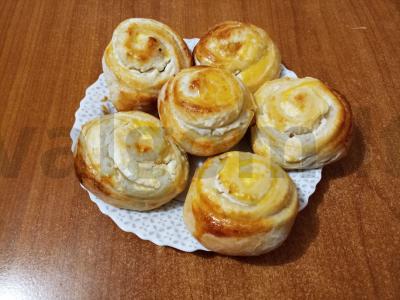 Švelnios ir aromatingos bandelės su varške pagrindine nuotrauka