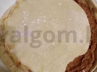 Pyragas be atostogų su šaldytais obuoliais Žingsnis 5