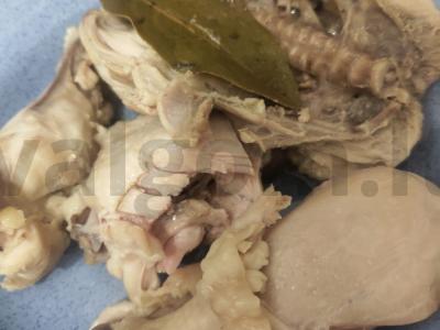 Makaronai su vištiena, žolelėmis ir daržovėmis Žingsnis 2