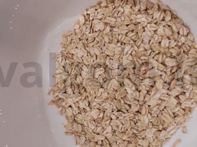 Plikyti avižiniai blyneliai su bananais Žingsnis 1