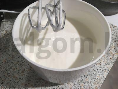 "Bisquick" keptuvėje "Multicooker Žingsnis 3