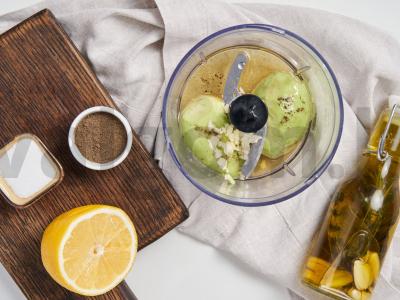 Vištienos kebabas su žaliuoju padažu Žingsnis 2