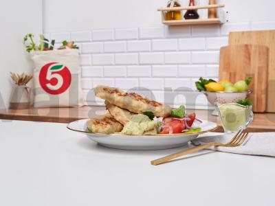 Vištienos kebabas su žaliuoju padažu pagrindine nuotrauka