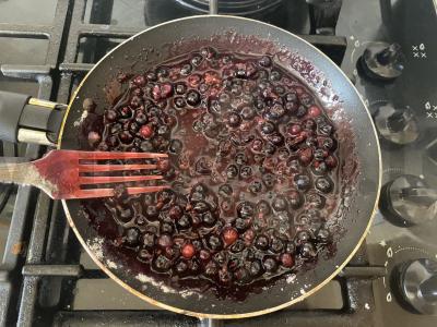 Traškūs juodųjų serbentų pyragėliai Žingsnis 5