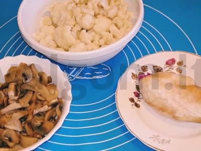 Gausus troškinys su žiediniais kopūstais, grybais ir vištiena Žingsnis 3