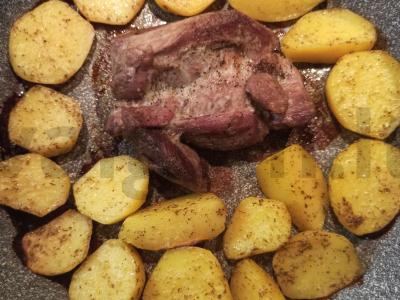 Kalakutienos keptos bulvės. Žingsnis 3