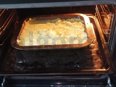 Bulvių apkepas su malta mėsa, sūriu ir šviežiomis žolelėmis Žingsnis 12