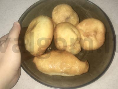 Kepti paplotėliai su kopūstų ir žuvies įdaru pagrindine nuotrauka
