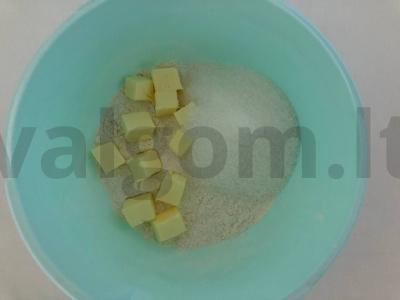 Naminiai kefyro pūkeliai su cukraus trupiniais Žingsnis 3