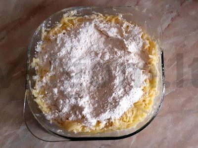 Auksiniai bulviniai blynai Žingsnis 3