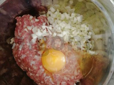 Vištienos kukuliai su pomidorų padažu ir česnaku Žingsnis 2