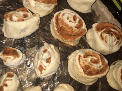 Sraigių bandelės su glajumi. Žingsnis 6