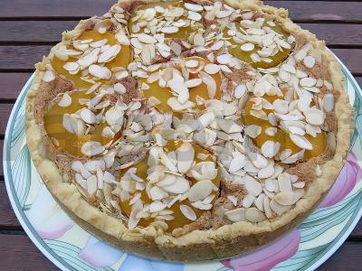 Persikų migdolų pyragas pagrindine nuotrauka