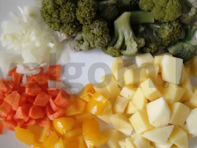 Troškinta vištienos krūtinėlė su daržovėmis Žingsnis 2