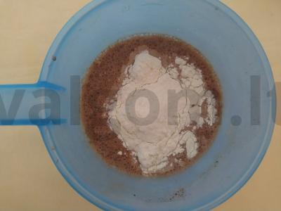 Vyšnių blynų pyragas su aromatizuotu šaltalankių padažu Žingsnis 1