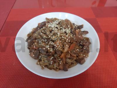 Kepenys su imbieru sojų padaže su grikių soba makaronais pagrindine nuotrauka