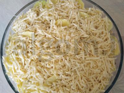 Gausus troškinys su bulvėmis, malta mėsa ir pomidorais Žingsnis 5