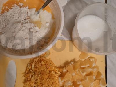 Apelsinų mannikinas su kefyru Žingsnis 2