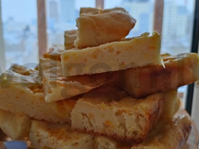 Apelsinų mannikinas su kefyru pagrindine nuotrauka