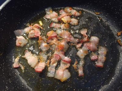 Makaronai su mėsa ir šonine Žingsnis 1