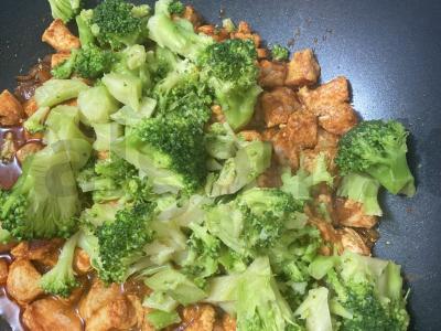 Vištiena su brokoliais Žingsnis 6