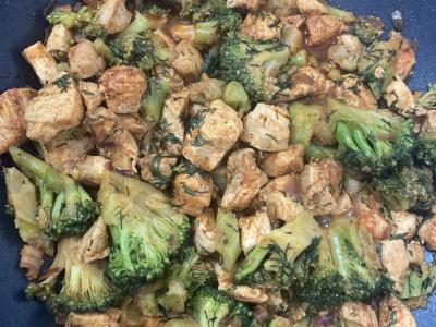 Vištiena su brokoliais Žingsnis 8