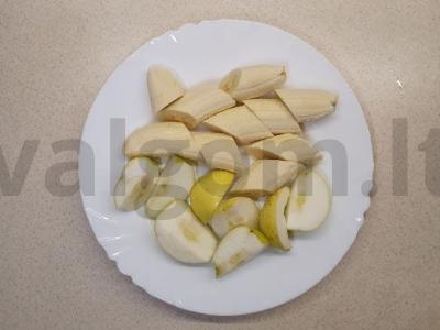 Bananų ir melionų kokteilis Žingsnis 1