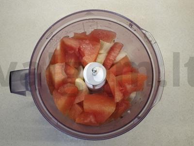 Bananų ir melionų kokteilis Žingsnis 3