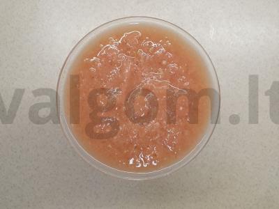 Bananų ir melionų kokteilis pagrindine nuotrauka