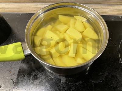 Bulvių apkepas su vištienos filė, grybais ir majonezu Žingsnis 1
