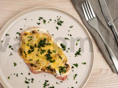 Karbonadinis kotletas, keptas su grybais Žingsnis 6