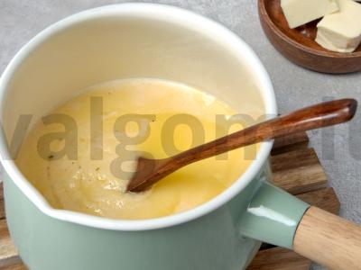 Kukurūzų košė su 1,5 % pieno Žingsnis 2