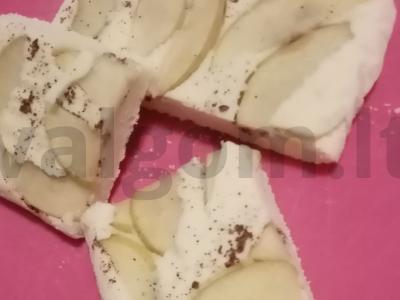Šarlotė be glitimo pagrindine nuotrauka