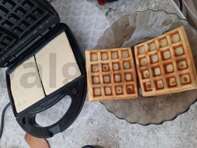 Vienos vafliai su grietine ir pienu Žingsnis 3