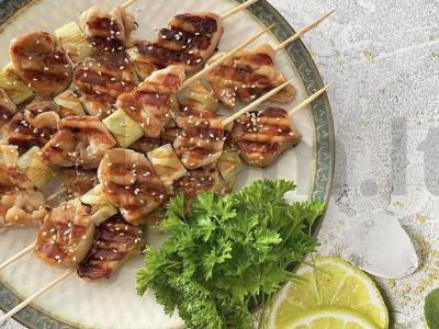 Japoniški vištienos kebabai pagrindine nuotrauka