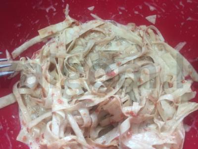 Pita pica su dešrelėmis ir pomidorų tyre Žingsnis 3