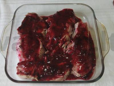 Kepta kiauliena, marinuota uogų ir medaus padaže Žingsnis 2