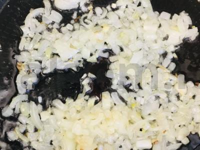 Mini farfalle su troškiniu Žingsnis 1