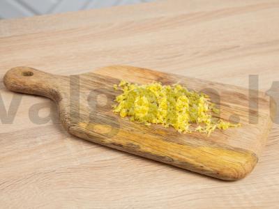 Kaip kepti imbierinius meduolius su imbieru namuose Žingsnis 1