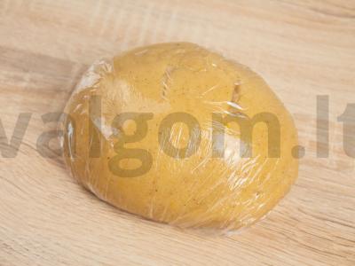 Kaip kepti imbierinius meduolius su imbieru namuose Žingsnis 2