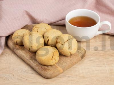 Kaip kepti imbierinius meduolius su imbieru namuose pagrindine nuotrauka