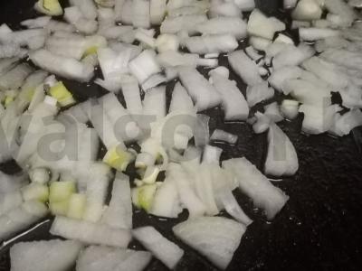 Jautiena su svogūnais "Skonio malonumas" Žingsnis 2