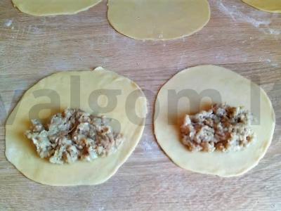 Širdingi chebureks Žingsnis 3