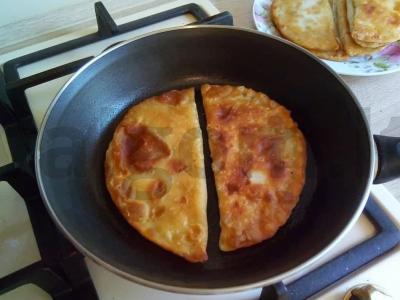 Širdingi chebureks Žingsnis 4