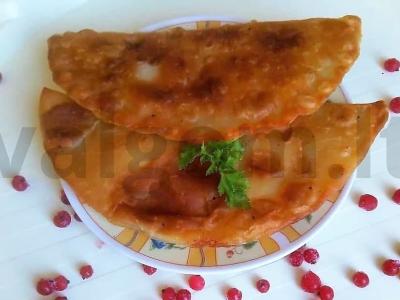 Širdingi chebureks pagrindine nuotrauka