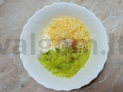 Švelni vištienos filė su cukinijų įdaru Žingsnis 2